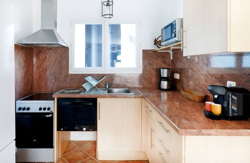Ahetze Apartment | Apartment Au Pays Basque rated 2 stars 4 km from the beach with Terrace & Wi-Fi