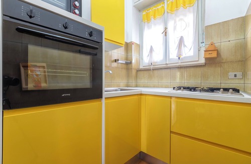 Lido Apartment | Apartment 'B12' with Private Terrace and Balcony