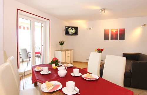 Brulo Apartment | Apartment Bach - exclusive and in a prime location of Porec in only 300 m on the Adriatic vacation