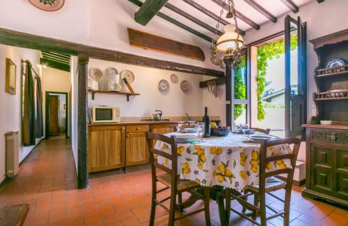Colle di Val d'Elsa Apartment | Apartment Bardeggiano - Caterina 1 by Interhome