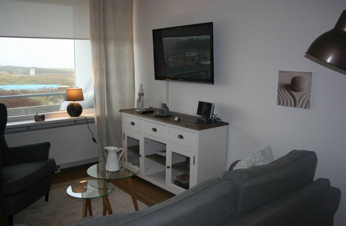 Borkum Apartment | Apartment "Beachfront with sea view and sunny balcony"