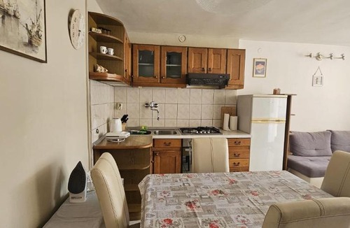 Split Apartment | Apartment Bella