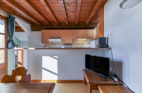 Villard-Reculas Apartment | Apartment 'Bercail 5 Appt Plein Sud 3 Étoiles' with Mountain View and Balcony