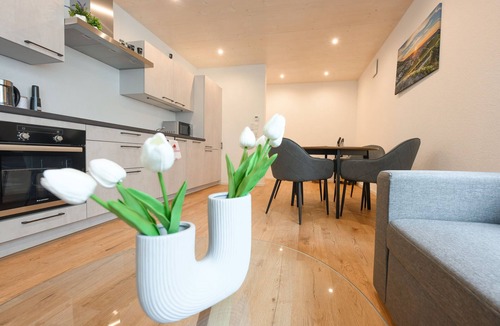 Waldulm Apartment | Apartment 'Bergblick' with Private Terrace, Shared Garden and Wi-Fi