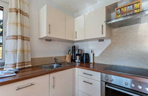 Muhlthal Apartment | Apartment 'Bergschatz' with Mountain View, Private Terrace and Wi-Fi