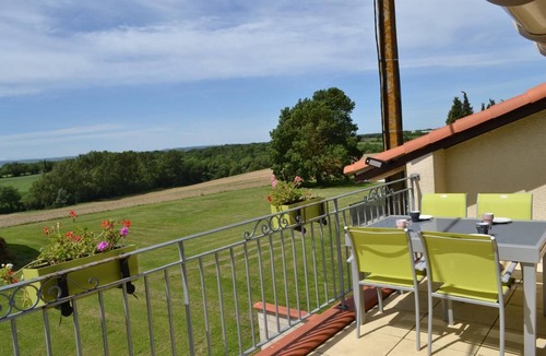 Saint-Papoul House | Apartment between Castelnaudary and Carcassonne with heated swimming pool and parking lot