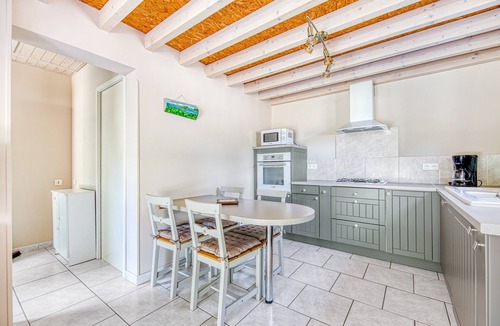 Queyrac Apartment | Apartment Between Vineyards and Ocean – A Nature Escape with Comfort