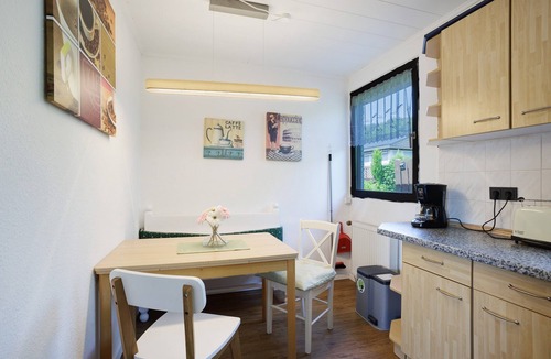 Meschede House | Apartment 'Bianca' with Lake View, Private Terrace and Wi-Fi