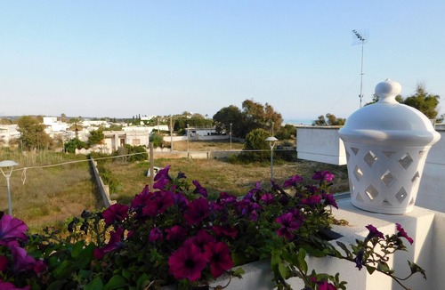 Torre San Giovanni Apartment | Apartment 'Bilo Vista Mare Dauni' with Balcony