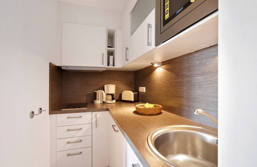 Mickhausen Apartment | Apartment 'Birkethof - Fernblick' with Mountain View, Private Terrace and Wi-Fi