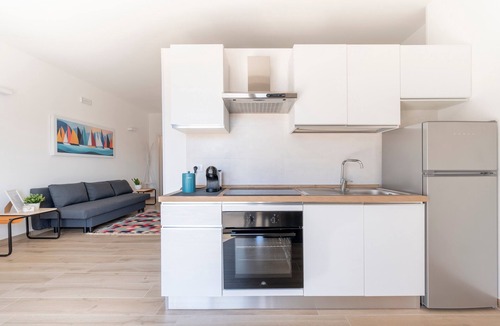 Castri di Lecce Apartment | Apartment 'Blue Suite' with Shared Terrace, Wi-Fi and Air Conditioning