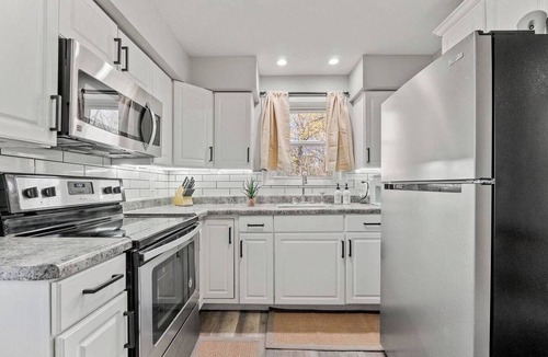 Fort Wayne Apartment | Apartment by Electric Works | Parking Included