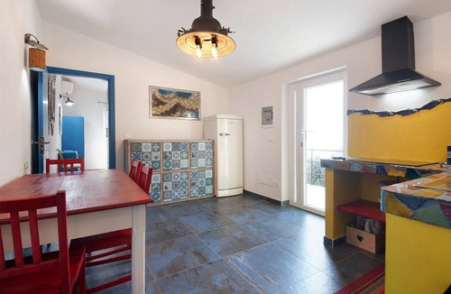 Recco Apartment | Apartment 'Ca' Dû Massunin' with Sea View, Wi-Fi and Air Conditioning