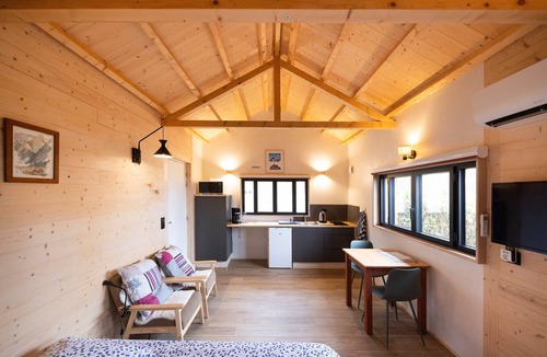 Marcellaz-Albanais Apartment | Apartment 'Cabane' with Wi-Fi and Air Conditioning