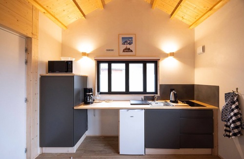 Marcellaz-Albanais Apartment | Apartment 'Cabane' with Wi-Fi and Air Conditioning