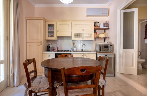 Manduria Apartment | Apartment 'Casina San Martino' with Shared Pool, Wi-Fi and Air Conditioning