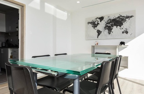Cacilhas Apartment | Apartment 'Cacilhas Riverview' with Private Terrace, Wi-Fi and Air Conditioning