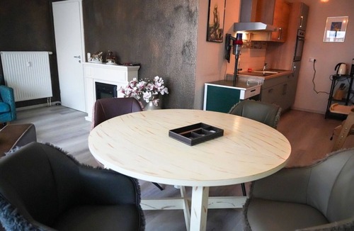 Warnemuende Apartment | Apartment Cajus - centrally located "Am Alten Strom" with quiet roof terrace