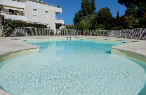 Cavalaire-sur-Mer Apartment | Apartment Cap Marine-3 by Interhome