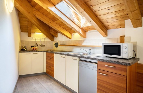 Molveno Apartment | Apartment 'Casa Batistei Mirtillo' with Sea View and Wi-Fi