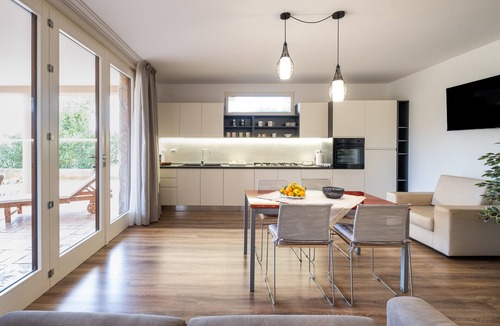 Nardo Apartment | Apartment 'Casa Cenate' with Private Terrace, Wi-Fi and Air Conditioning