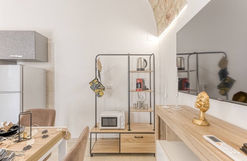Specchia Apartment | Apartment 'Casa Don Michele' with Private Terrace, Wi-Fi and Air Conditioning