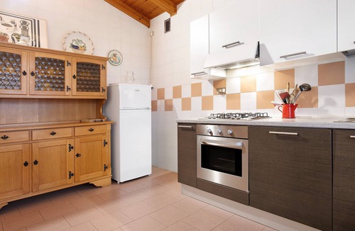 Baselga di Pine Apartment | Apartment 'Casa Pòlse' with Mountain View, Shared Garden and Wi-Fi