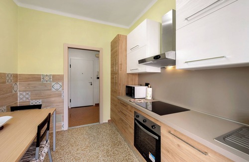 Pegli Apartment | Apartment 'Casa Lucente' with Sea View, Wi-Fi and Air Conditioning