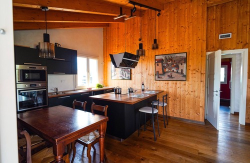 Lucca Apartment | Apartment 'Casa Mila - Close to the Center' with Balcony, Wi-Fi and Air Conditioning