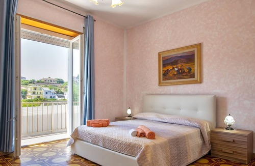 Castelsardo Historic Centre Apartment | Apartment 'Castelsardo Sul Mare In Relax' with Balcony