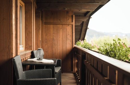 Chifa Apartment | Apartment castle view with south-facing balcony
