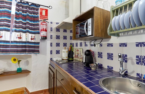Quesada Apartment | Apartment 'Cazorla Rural Guadalquivir' with Private Terrace, Wi-Fi and Air Conditioning