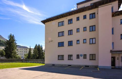 Sankt Moritz-Bad Apartment | Apartment Chesa La Soliva by Interhome