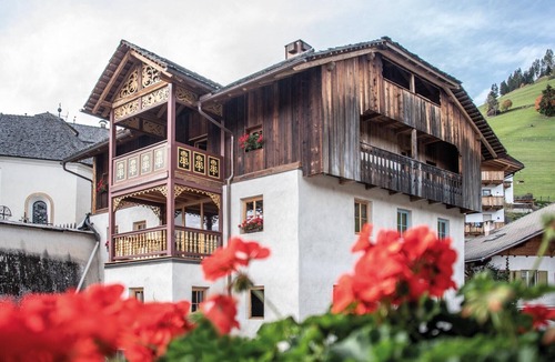Mareo Apartment | Apartment 'Ciasa Somuer - Stangode' with Mountain View, Balcony & Wi-Fi