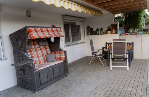 Reistenhausen Apartment | Apartment 'Collenberger Ferienwohnung Schäfer' with Private Terrace, Garden & Wi-Fi