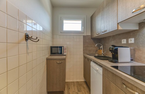 Eclose-Est Apartment | Apartment 'Crocus 4-5 55m2' with Balcony and Wi-Fi