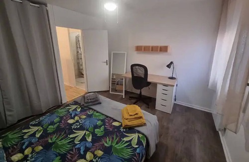 Dax Apartment | Apartment 'Cure Et Saison Centre Dax' with Wi-Fi
