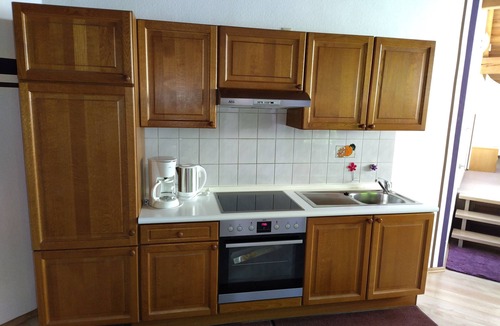 Lonsee Apartment | Apartment 'D' with Shared Garden, Balcony and Wi-Fi
