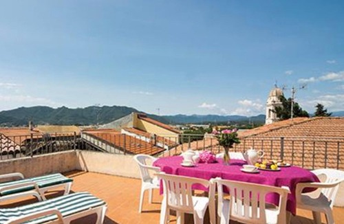 Campochiesa Apartment | Apartment 'Dalia' with Shared Pool, Private Terrace and Wi-Fi