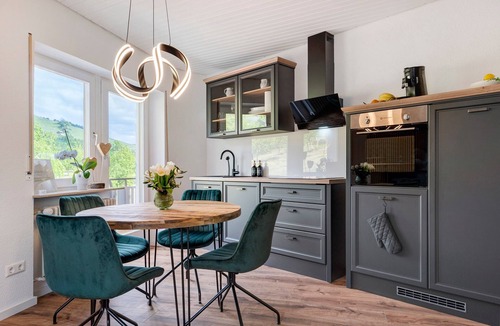 Kappelrodeck Apartment | Apartment 'Dasensteinblick' with Mountain View, Balcony and Wi-Fi