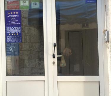 Split Apartment | Apartment Dea II