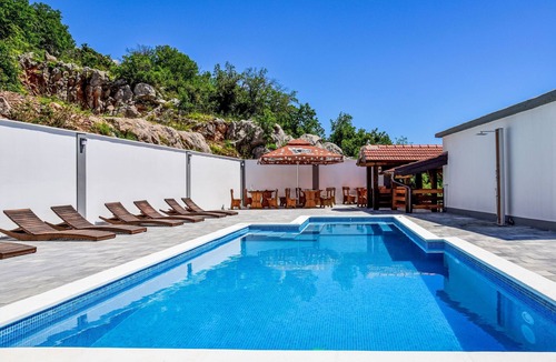 Cesarica Apartment | Apartment Delfin by Interhome