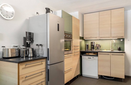 Werben Apartment | Apartment 'Der Flusshof, Scheunenwohnung' with Shared Terrace, Shared Garden and Wi-Fi
