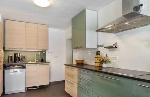 Werben Apartment | Apartment 'Der Flusshof, Scheunenwohnung' with Shared Terrace, Shared Garden and Wi-Fi