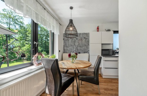 Langenbach bei Kirburg Apartment | Apartment 'Design- Mit Garten' with Private Terrace, Shared Garden and Wi-Fi