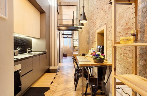 Washington Apartment | Apartment 'Dezza Loft' with Private Terrace, Wi-Fi and Air Conditioning