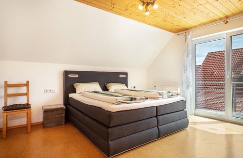 Neukirch Apartment | Apartment 'Diesch' with Shared Garden, Balcony and Wi-Fi