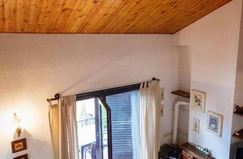 Castel di Sangro Apartment | Apartment 'Dimora Annilor Castel Di Sangro' with Shared Garden, Wi-Fi and Air Conditioning