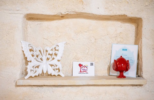 Melendugno Apartment | Apartment 'Dimora Di Marco - Albero Della Vita' with Shared Terrace, Shared Garden and Wi-Fi