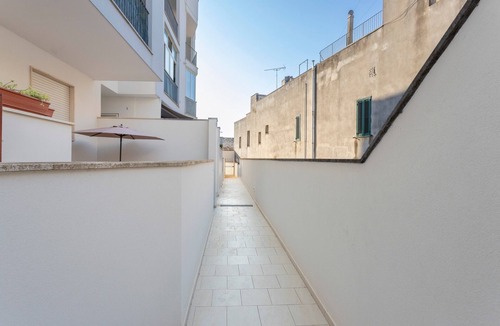 Otranto Apartment | Apartment 'Dimora Giusy' with Private Terrace and Air Conditioning